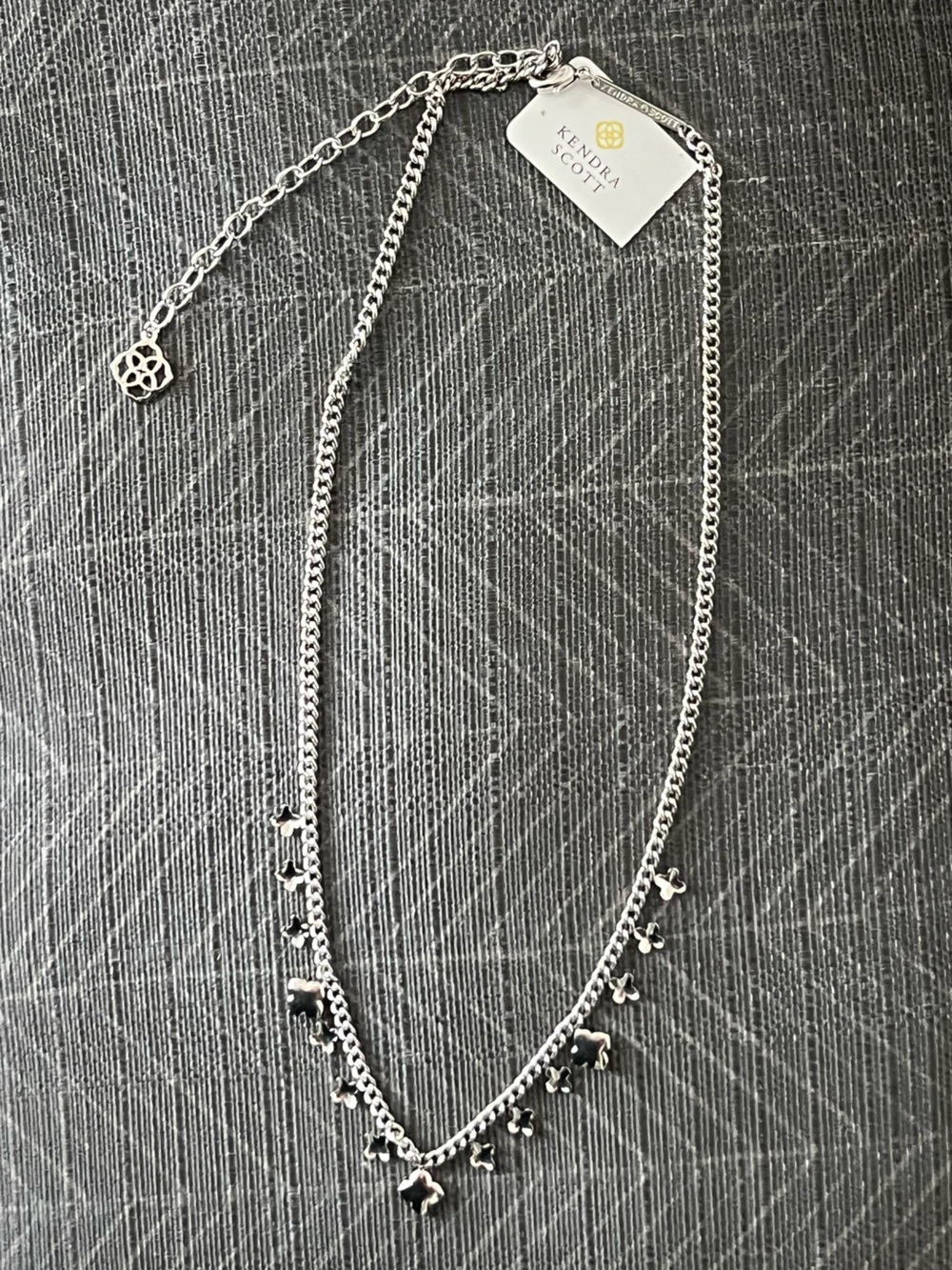 NWT Kendra Scott Silver Chain Necklace with Layered Clover Charms AND Dust Bag